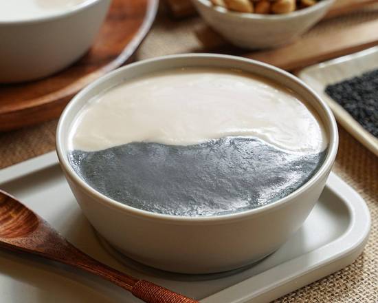 Cashew Peanut and Sesame Soup 腰果花生露芝麻糊
